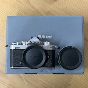 NIKON（ニコン）のカメラを売るならナニウルへ。日本のメーカーが海外で需要が高まっています。