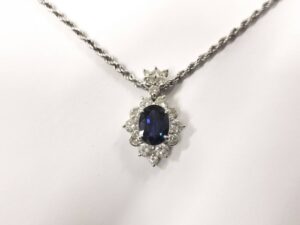 ジュエリーの買取には自信があります！気になる物をお持ちの方はぜひナニウルに！