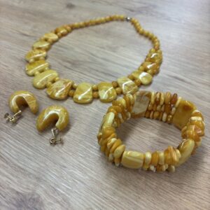琥珀買取させて頂きました！他店で買取を断られたものも一度ナニウルで査定してみませんか？