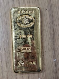 金相場が下がる前に売るのが吉！？ナニウルならインゴット即日現金化可能です！