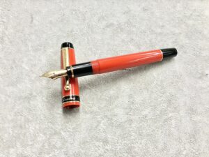 国産、海外メーカーの万年筆高価買取中です！ペン先が金の物は非常に高くなってきています。