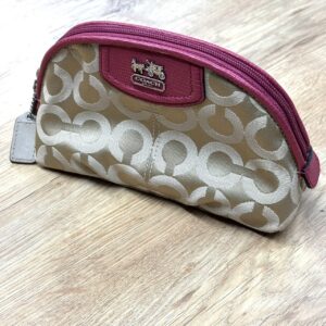 COACH製品買い取ります！アウトレットも対応可能！販売も行っているのでお気軽にお越しください！