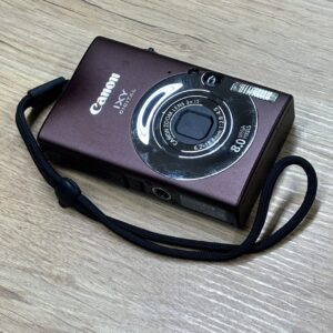 昭和レトロの次は平成レトロ、フィルムカメラ→コンデジが流行り！？どんなカメラも買い取ります！