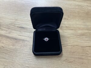 ナニウルはジュエリーを地金価格＋色石、宝石価格＋デザインで査定しております！！