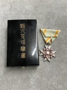 昨今、遺品整理で出てくる事が頻発している勲章、徽章などの買取はナニウルへ！